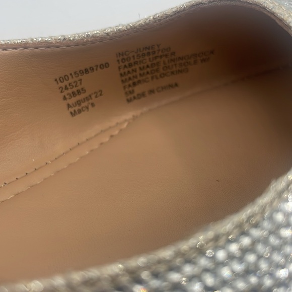 INC International Concepts Women's Shimmering silver rhinestones, flats, Sz: 7 - Picture 3 of 7